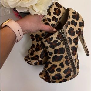 Santa Lola Peep toes ankle boots 5” heels size 6